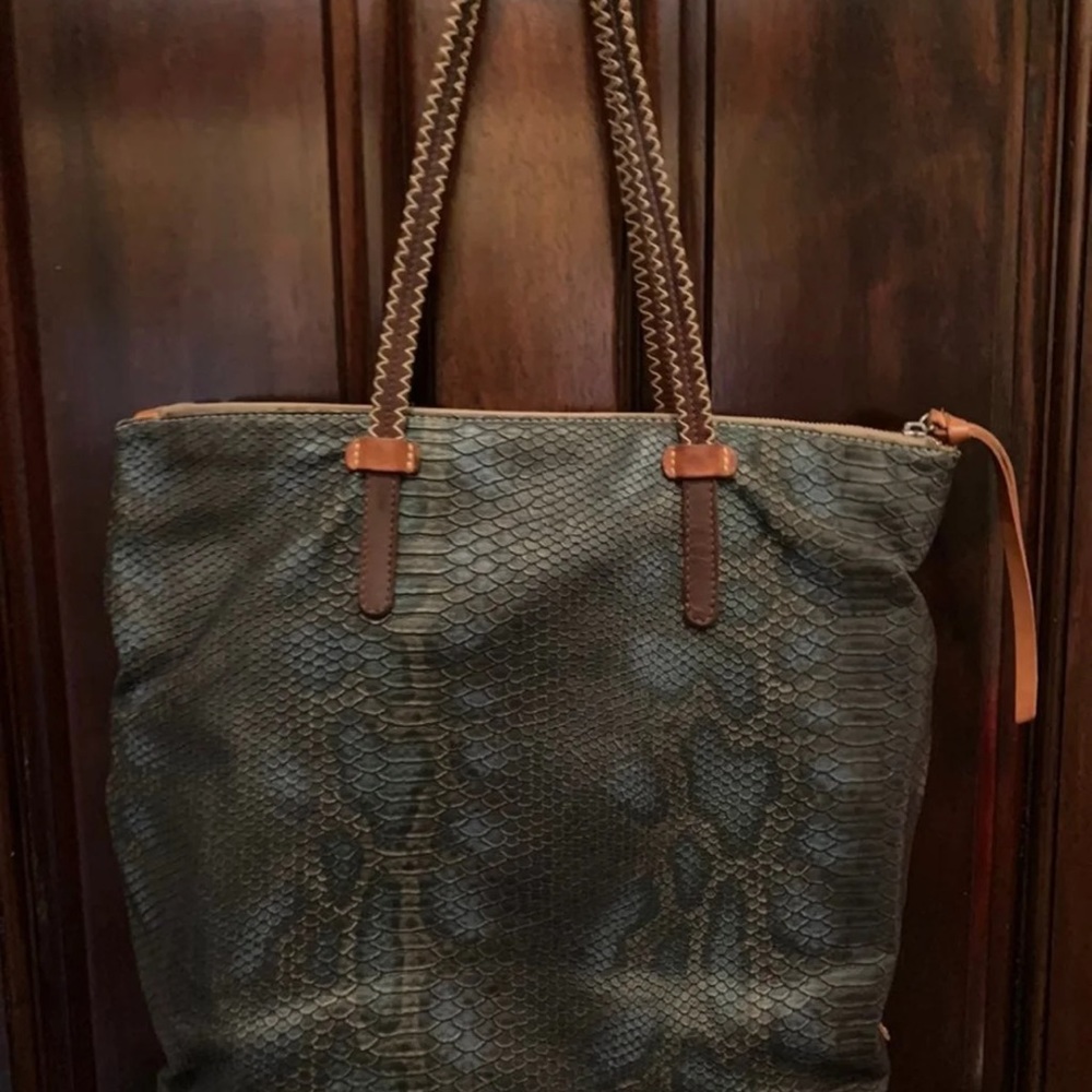 Consuela rattler market tote